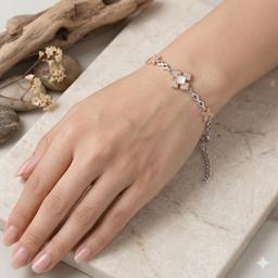 Elegant Two-tone Diamond-link Bracelet With Floral Accents thumbnail 1