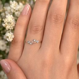 ✨ Minimal Crystal Circle Silver Ring Size : 8 thumbnail 3