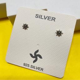 925 Oxidised Silver Flower Stud Earrings – Unisex Vintage Statement thumbnail 2